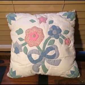 Decorative Throw Pillow Florals appliquéd washable